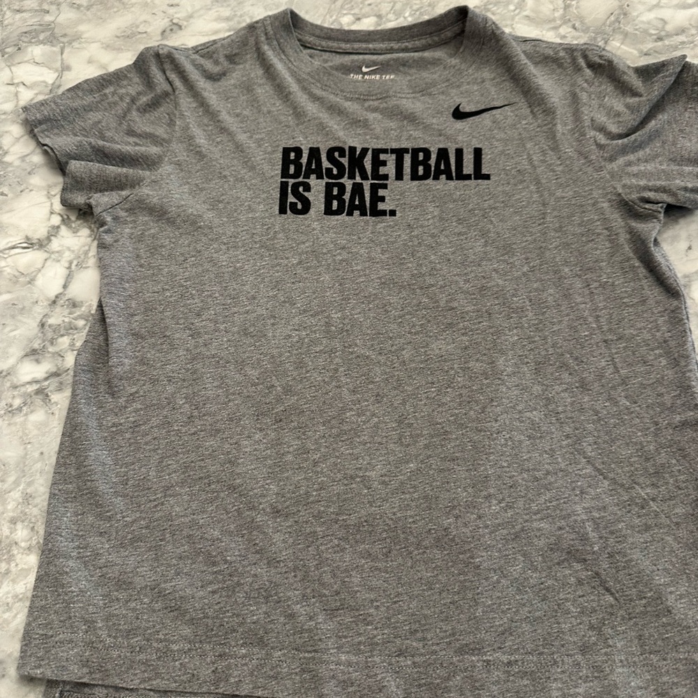 Nike Gray Graphic T-Shirt